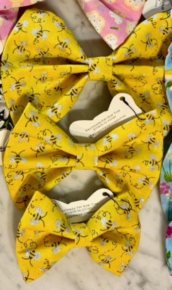 Bumble Bee Bow Tie